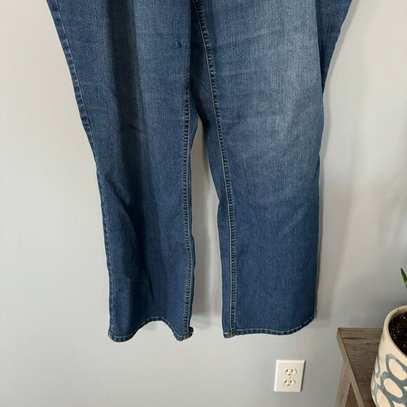 CJ Banks Medium Wash Boot Cut Jeans Size 20 W Petite Cotton Polyester Spandex - Picture 2 of 7